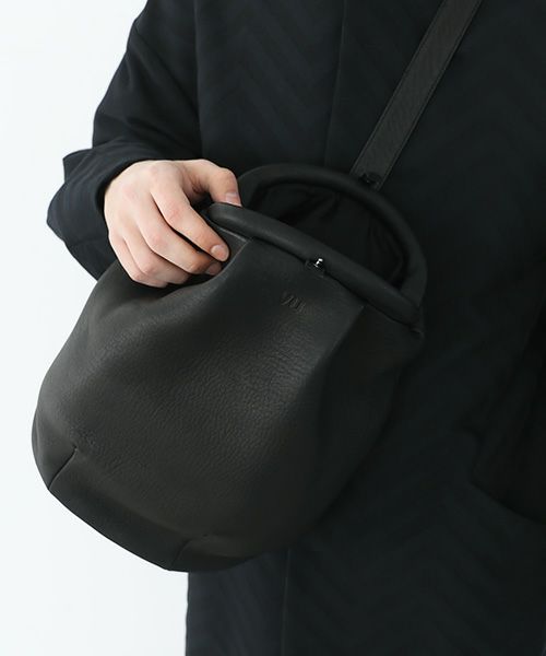 VU PRODUCT.ヴウプロダクト.vu-product-B11[BLACK].gama one-shoulder rucksack.