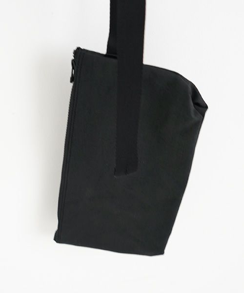 macromauro マクロマウロ.KAOS SMALL 2.0[PENKI BLACK]_