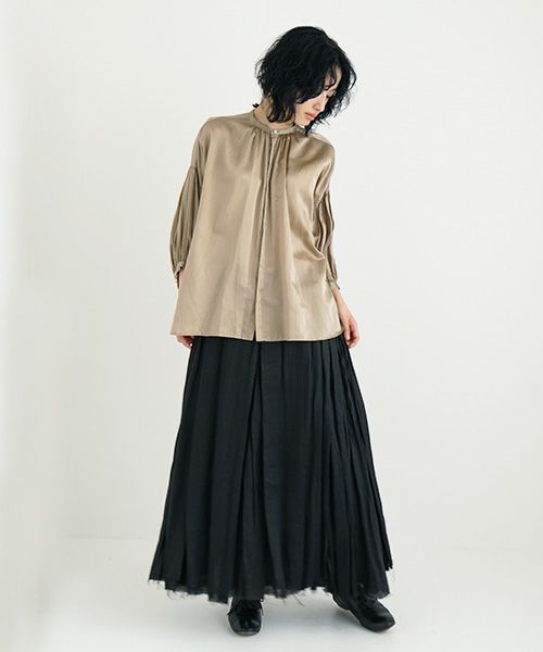 suzuki takayuki.スズキタカユキ.puff-sleeve blouse [T001-12/bay leaf]