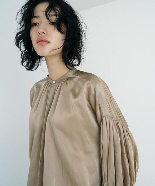 suzuki takayuki.スズキタカユキ.puff-sleeve blouse [T001-12/bay leaf]