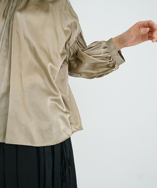 suzuki takayuki.スズキタカユキ.puff-sleeve blouse [T001-12/bay leaf]