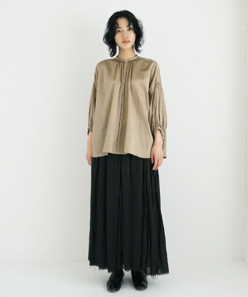 suzuki takayuki.スズキタカユキ.puff-sleeve blouse [T001-12/bay leaf]