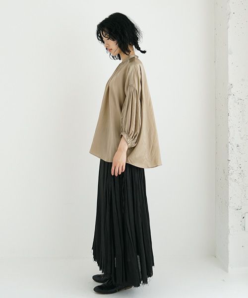 suzuki takayuki.スズキタカユキ.puff-sleeve blouse [T001-12/bay leaf]