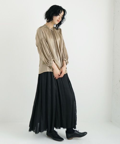 suzuki takayuki.スズキタカユキ.puff-sleeve blouse [T001-12/bay leaf]