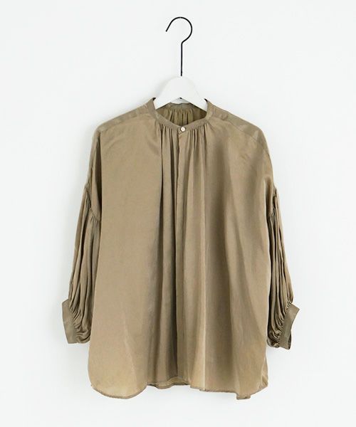 suzuki takayuki.スズキタカユキ.puff-sleeve blouse [T001-12/bay leaf]