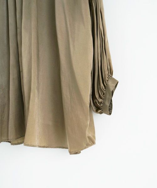 suzuki takayuki.スズキタカユキ.puff-sleeve blouse [T001-12/bay leaf]