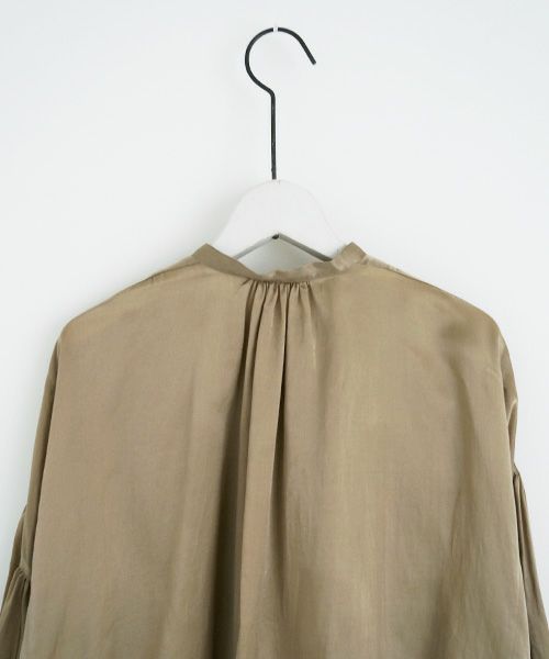 suzuki takayuki.スズキタカユキ.puff-sleeve blouse [T001-12/bay leaf]