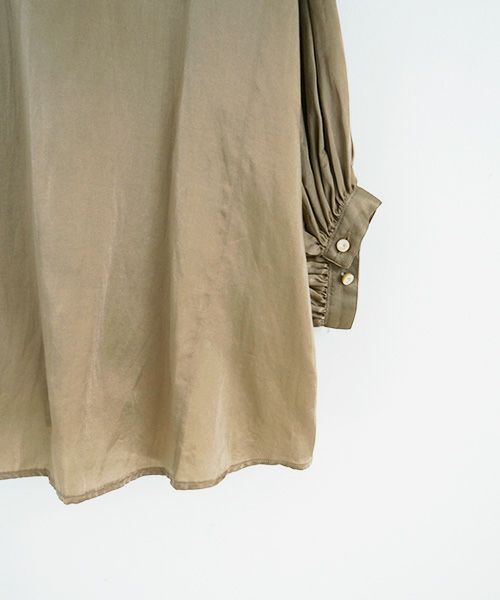 suzuki takayuki.スズキタカユキ.puff-sleeve blouse [T001-12/bay leaf]