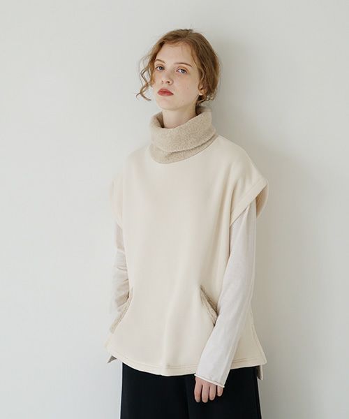 Mochi / home&miles.モチ / ホーム＆マイルズ.turtle neck vest [light beige]