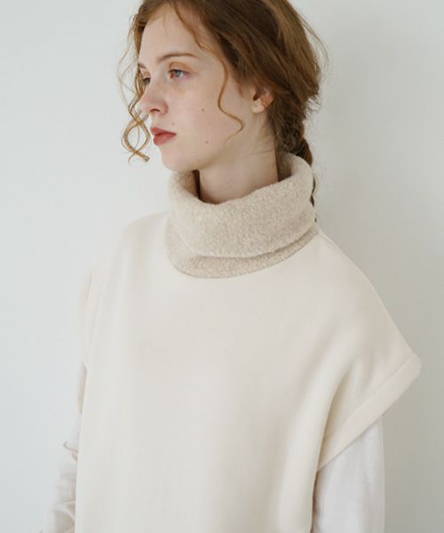 Mochi / home&miles.モチ / ホーム＆マイルズ.turtle neck vest [light beige]