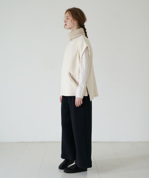 Mochi / home&miles.モチ / ホーム＆マイルズ.turtle neck vest [light beige]