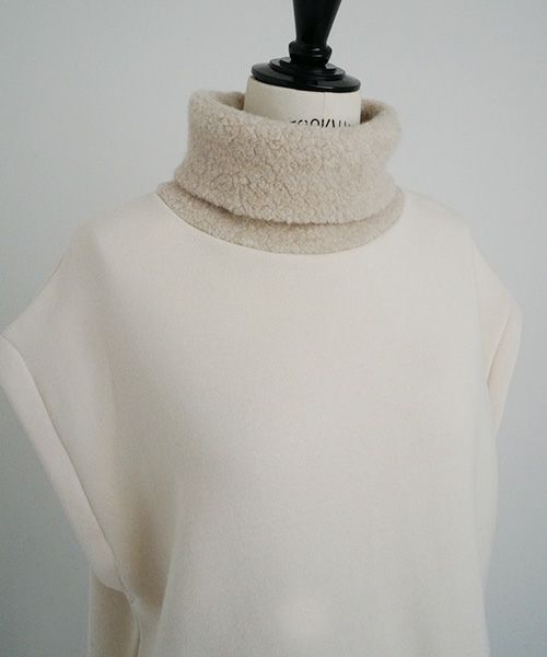 Mochi / home&miles.モチ / ホーム＆マイルズ.turtle neck vest [light beige]
