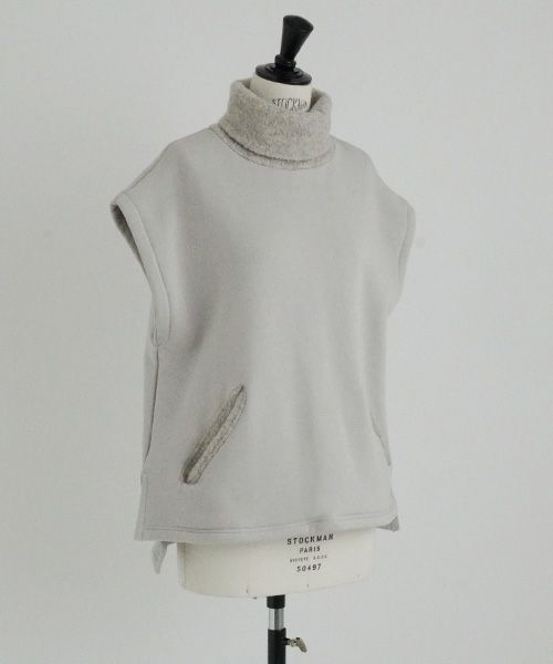 Mochi / home&miles.モチ / ホーム＆マイルズ.turtle neck vest [greige]