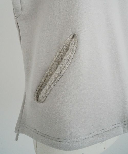 Mochi / home&miles.モチ / ホーム＆マイルズ.turtle neck vest [greige]