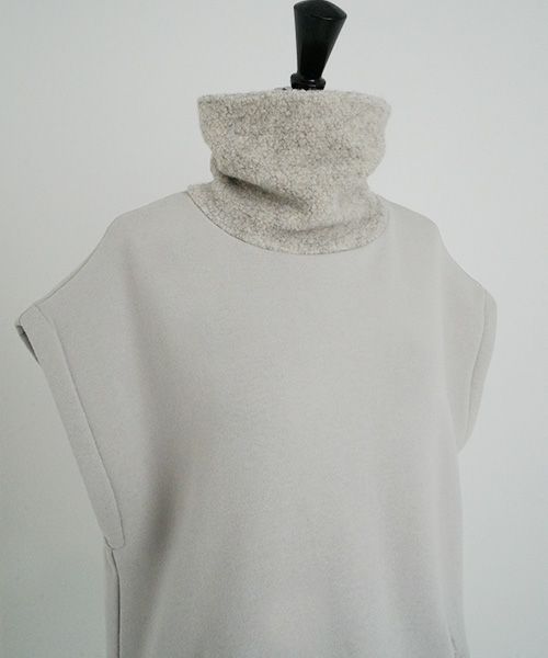 Mochi / home&miles.モチ / ホーム＆マイルズ.turtle neck vest [greige]