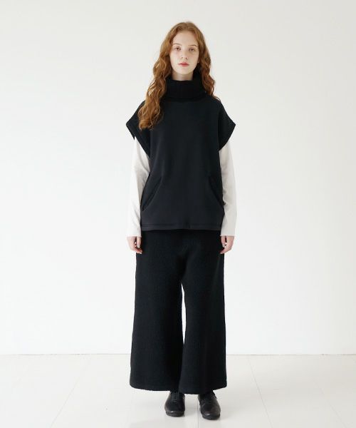Mochi / home&miles.モチ / ホーム＆マイルズ.turtle neck vest [black]