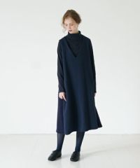Mochi / home&miles.モチ / ホーム＆マイルズ.v-neck one piece [navy]