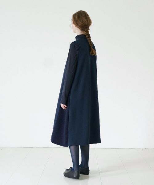 Mochi / home&miles.モチ / ホーム＆マイルズ.v-neck one piece [navy]