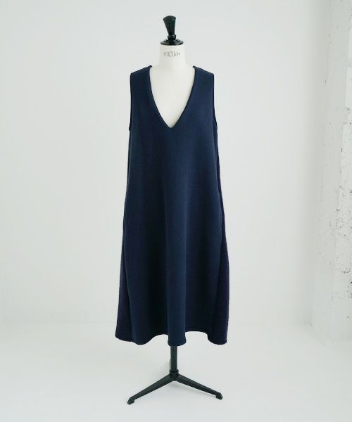 Mochi / home&miles.モチ / ホーム＆マイルズ.v-neck one piece [navy]
