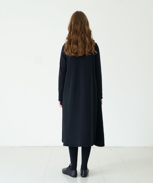 Mochi / home&miles.モチ / ホーム＆マイルズ.v-neck one piece [black]