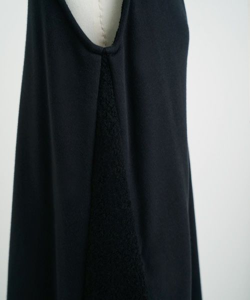 Mochi / home&miles.モチ / ホーム＆マイルズ.v-neck one piece [black]