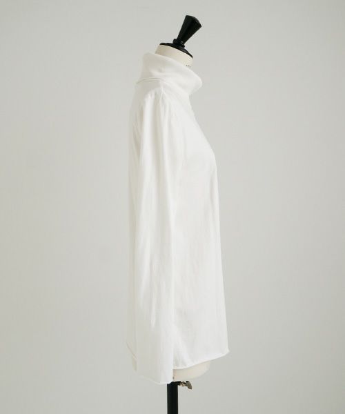 Mochi / home&miles.モチ / ホーム＆マイルズ.turtle-neck cut & saw [off white]