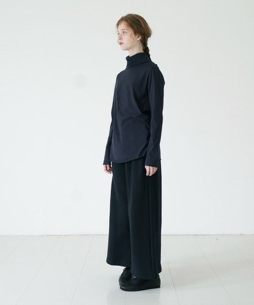 Mochi / home&miles.モチ / ホーム＆マイルズ.turtle-neck cut & saw [navy]
