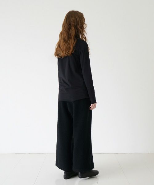 Mochi / home&miles.モチ / ホーム＆マイルズ.turtle-neck cut & saw [black]