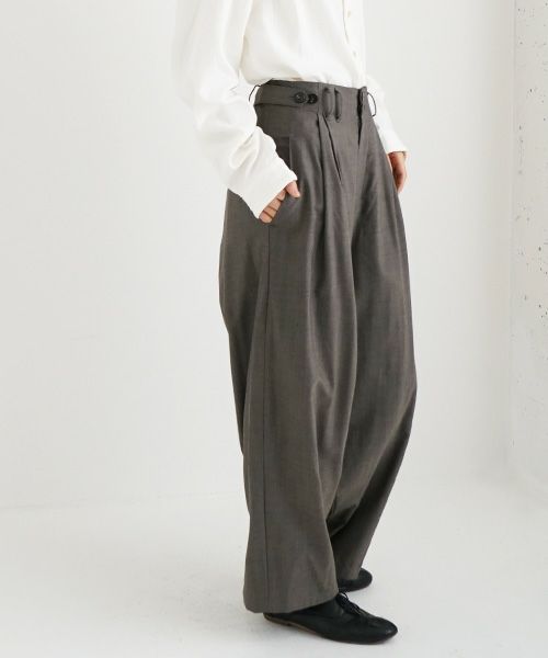 YANTOR.ヤントル.Chambray Wool 2tuck wide Pants[Y225PT05/GREIGE]