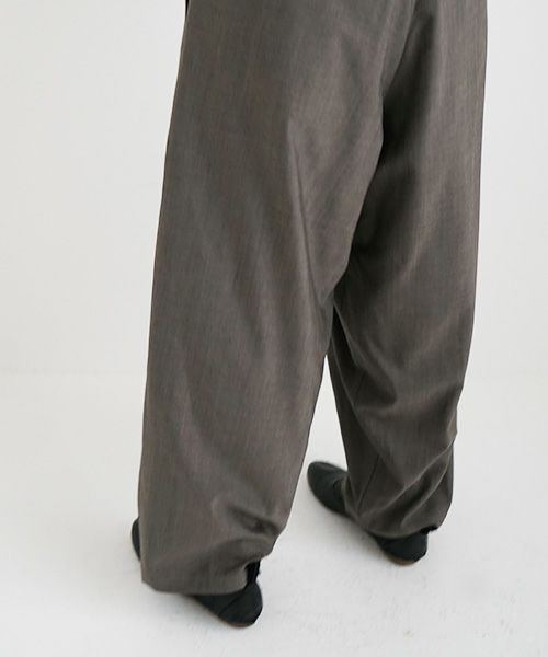 YANTOR.ヤントル.Chambray Wool 2tuck wide Pants[Y225PT05/GREIGE]