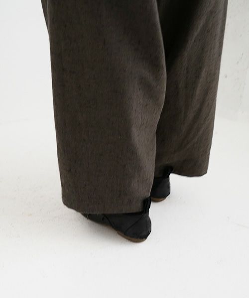 YANTOR.ヤントル.Stone Nep 2tuck Wide Pants[Y225PT04/CHARCOAL]