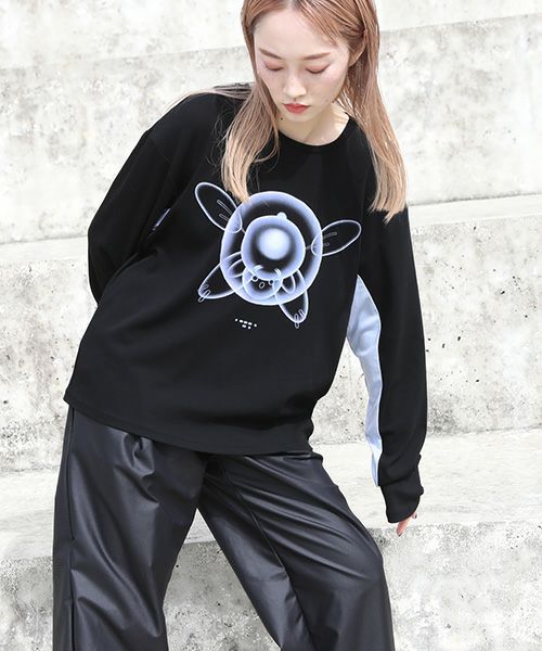 chloma.クロマ.“QUANTUM FOAM” ロングT[22ALT4/BLACK×LIGHT BLUE]