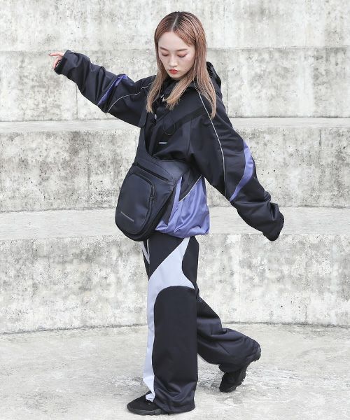 chloma.クロマ.ニューロボディバッグ[22AG2/NU BLACK]