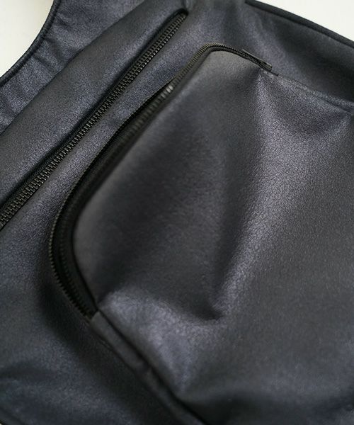 chloma.クロマ.ニューロボディバッグ[22AG2/NU BLACK]