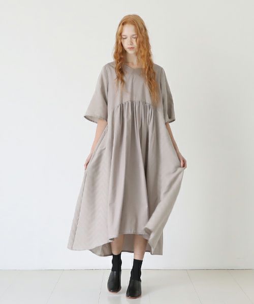 Mochi.モチ.Jacquard dress [greige]