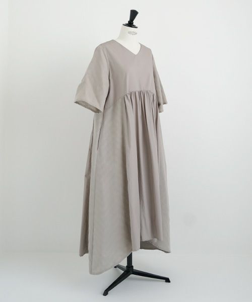 Mochi.モチ.Jacquard dress [greige]