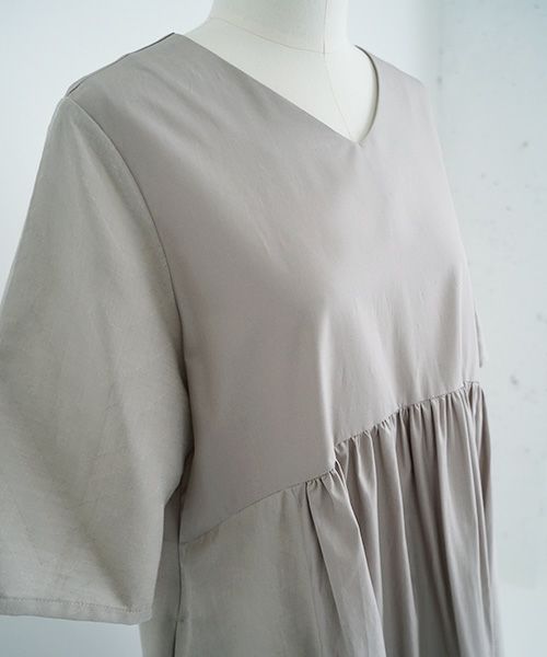 Mochi.モチ.Jacquard dress [greige]