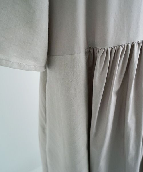 Mochi.モチ.Jacquard dress [greige]