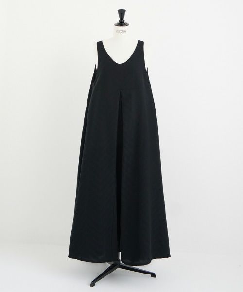 Mochi.モチ.tent line Jacquard dress [black]