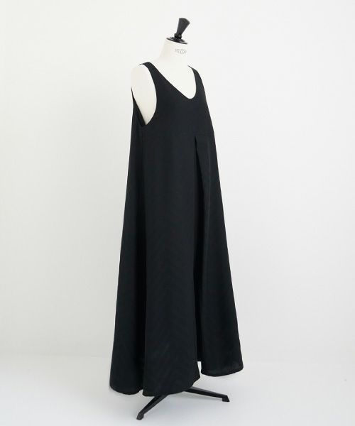 Mochi.モチ.tent line Jacquard dress [black]