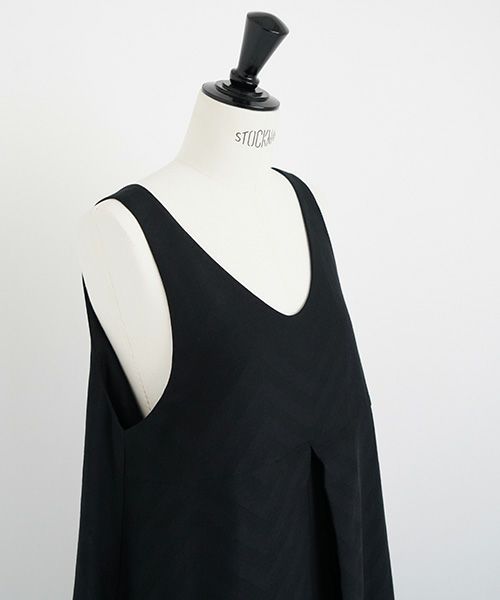 Mochi.モチ.tent line Jacquard dress [black]