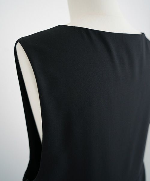 Mochi<br>モチ<br>jumper tuck skirt [black]<br>ジャンパータックスカート