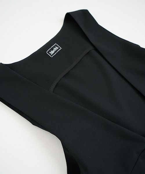 Mochi<br>モチ<br>jumper tuck skirt [black]<br>ジャンパータックスカート