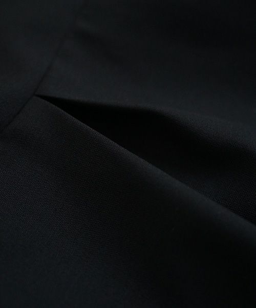 Mochi<br>モチ<br>jumper tuck skirt [black]<br>ジャンパータックスカート