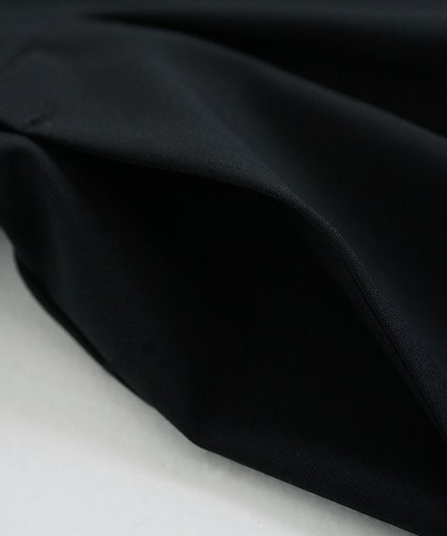 Mochi<br>モチ<br>jumper tuck skirt [black]<br>ジャンパータックスカート