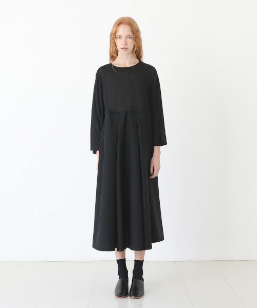 Mochi.モチ.flare sleeve dress [black]