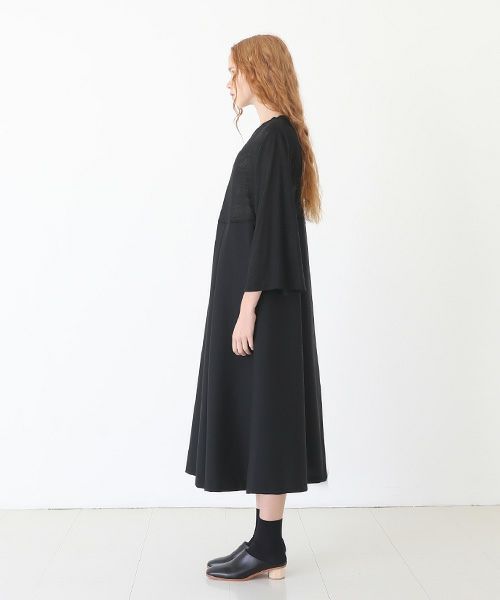 Mochi.モチ.flare sleeve dress [black]