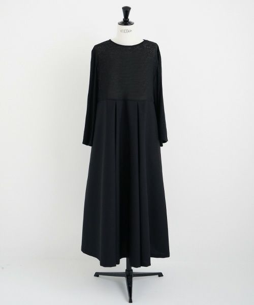 Mochi.モチ.flare sleeve dress [black]