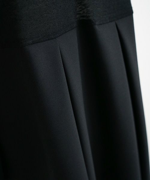 Mochi.モチ.flare sleeve dress [black]