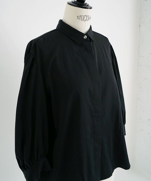 Mochi.モチ.organic cotton blouse [black/sa]